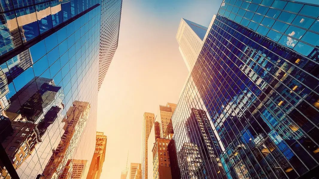 Modern_architecture_skyscraper_glass